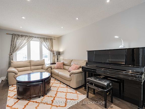 5th image of 2325 Credit Valley Rd