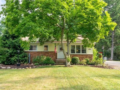 27484 Seneca Dr, Westlake, OH, 44145