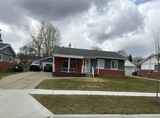 5312 Durwood Dr, Swartz Creek, MI 48473