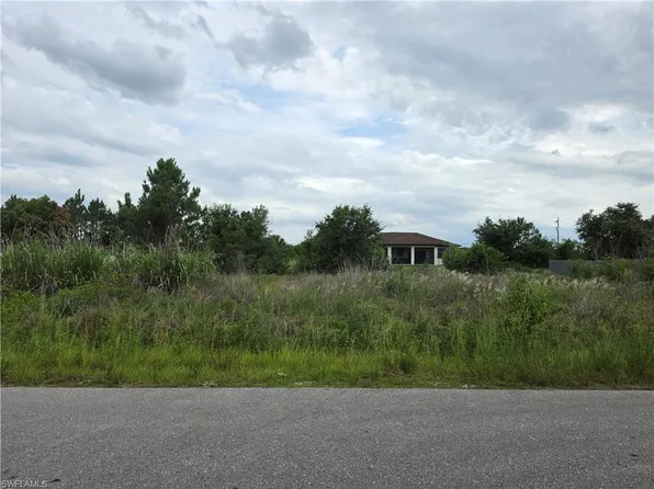 4011 3rd ST SW, LEHIGH ACRES, FL 33976