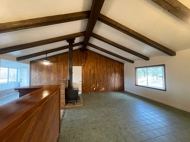 10575 Leslye Ln — Photo 7