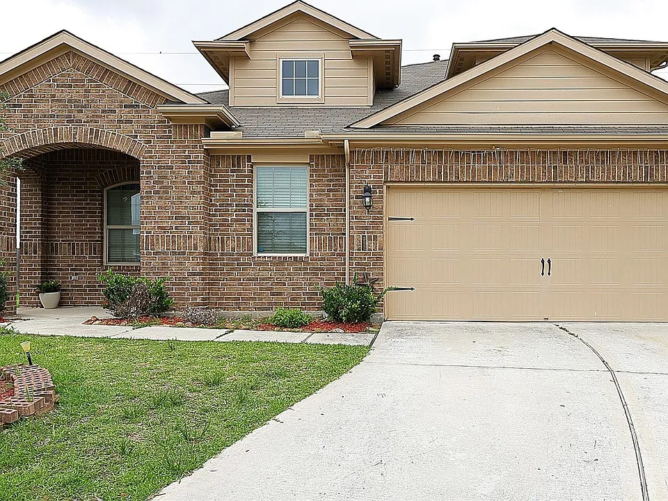 5542 Redwood Summit Ln