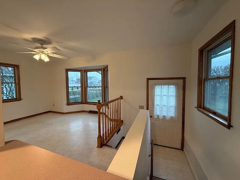41 Oakwood Dr — Photo 16