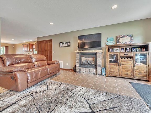 4th image of 342 Benit Dr Unit 15
