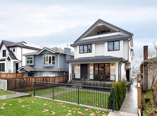 3582 E Pender St #2, Vancouver, BC V5K2E3