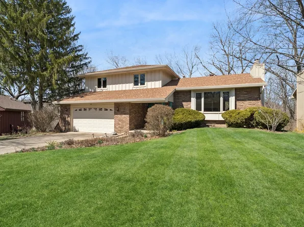 4015 Crestmoor Pl, Des Moines, IA 50310