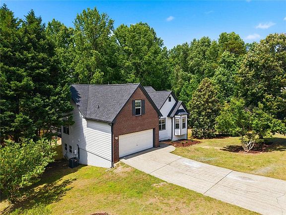 2nd image of 1432 Armende Cir
