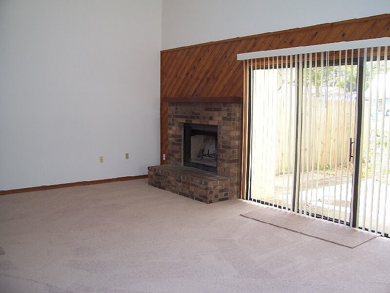 2nd image of 1500 S Magnolia Ave