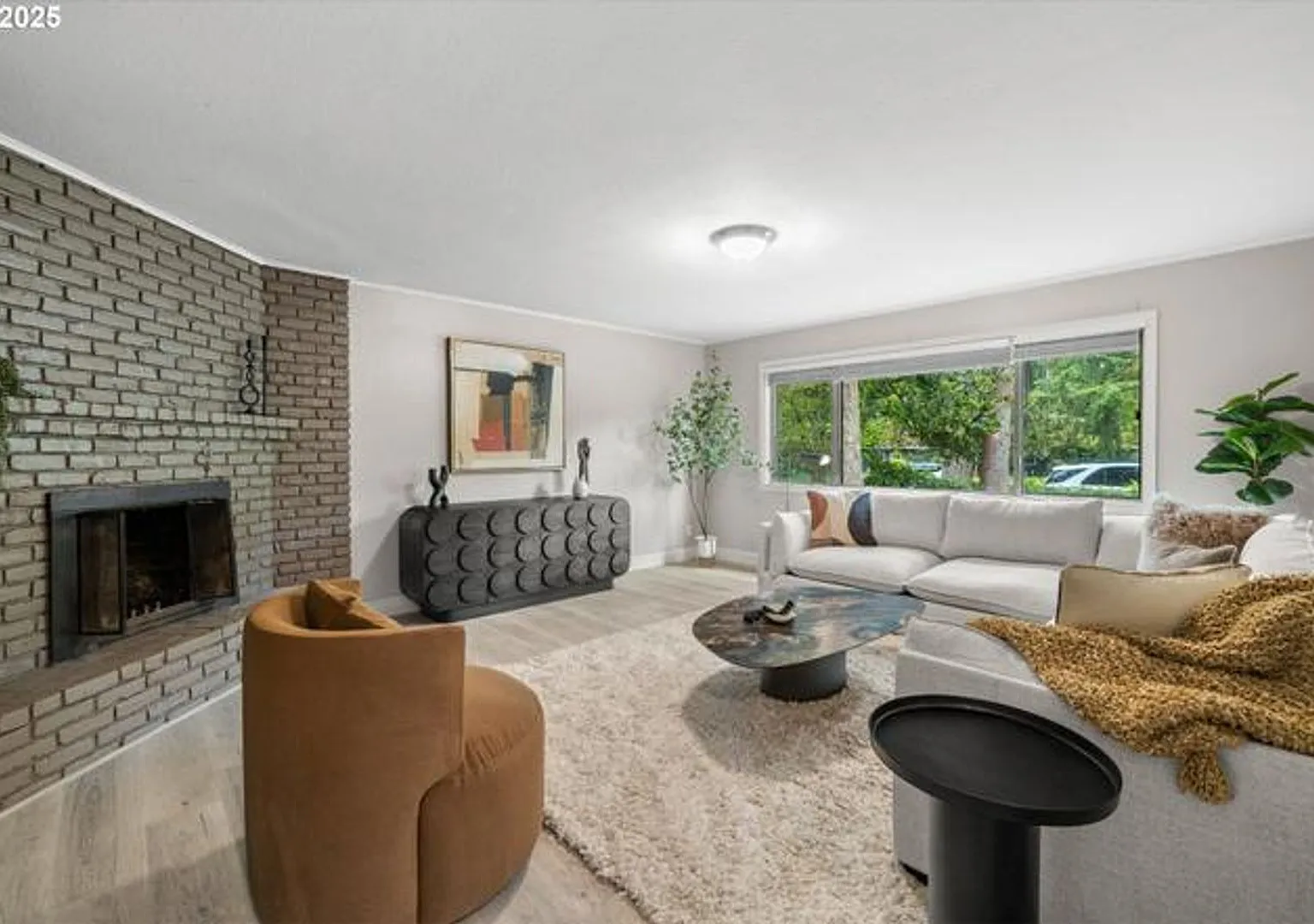 Updated Renovations 3bd 2ba 1,050sq Ft In Lake Oswego — Photo 2