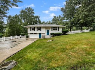 120 Harris Rd, Nashua, NH 03062