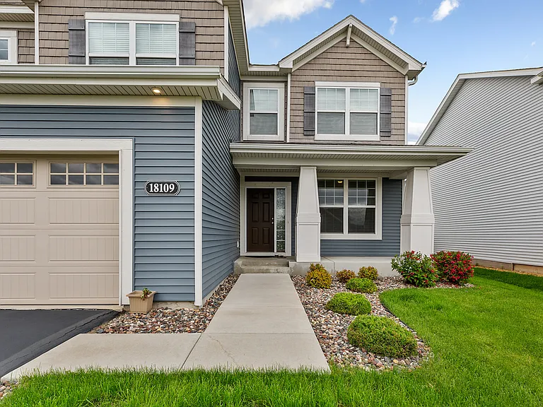 18109 Glacier Way — Photo 4