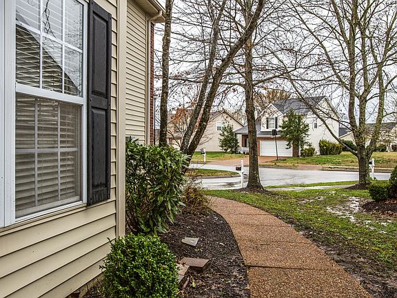 3rd image of 7027 Penbrook Dr