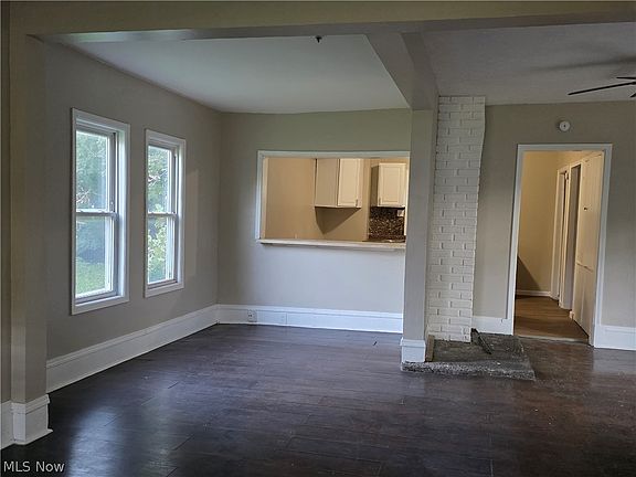 4th image of 12423 Phillips Ave