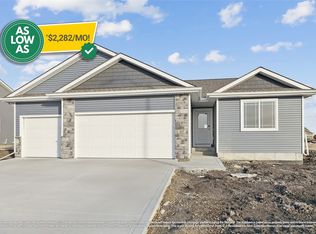 405 Meadow Northwest Ave, Bondurant, IA 50035