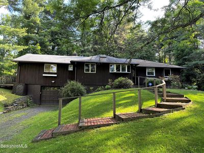 13 Cherry Hill Rd, Stockbridge, MA, 01262