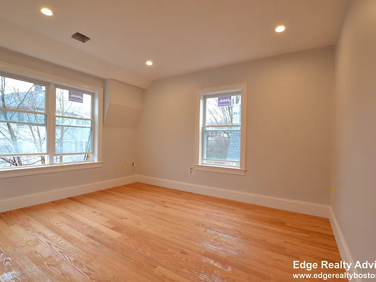 18 Bothwell Rd #1A — Photo 8