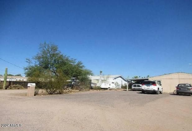 2nd image of 1237 N MAIN Drive