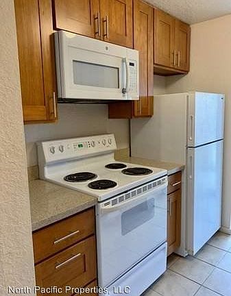 3rd image of 2220 Eastlake Ave E APT 202