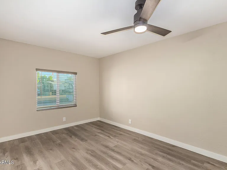 1602 W Rockwood Dr — Photo 24