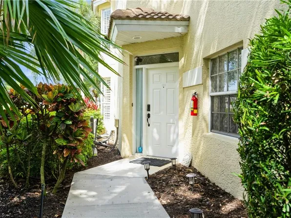 81 Silver Oaks CIR #7-201, NAPLES, FL 34119