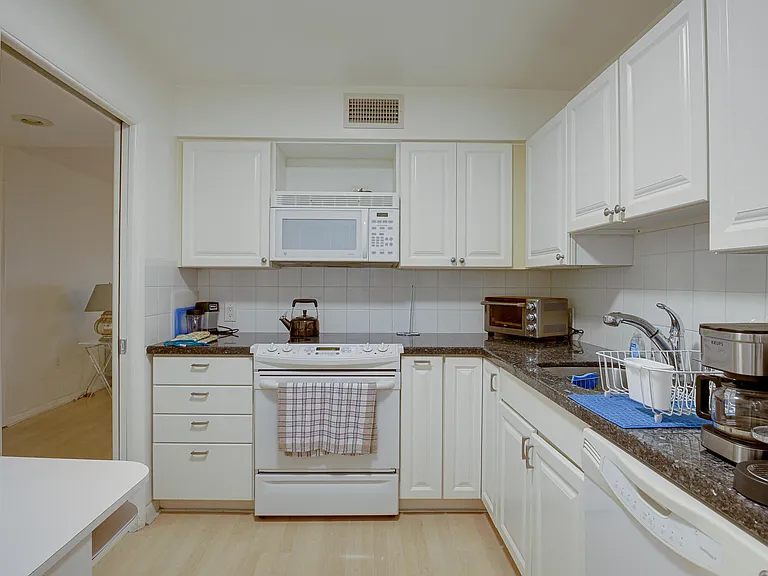 4230 Deste Ct #303 — Photo 9