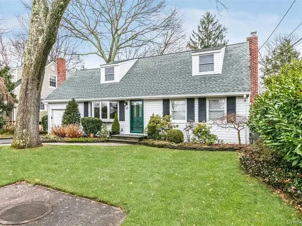 20 Marlboro Drive, South Huntington, NY 11743