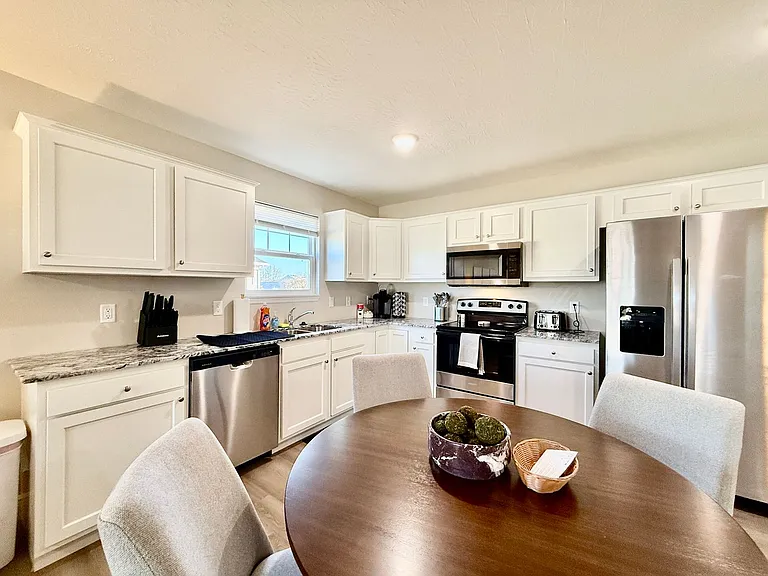 232 Taylor Dr — Photo 8