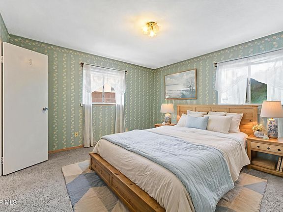 4th image of 1156 W Avenue J9