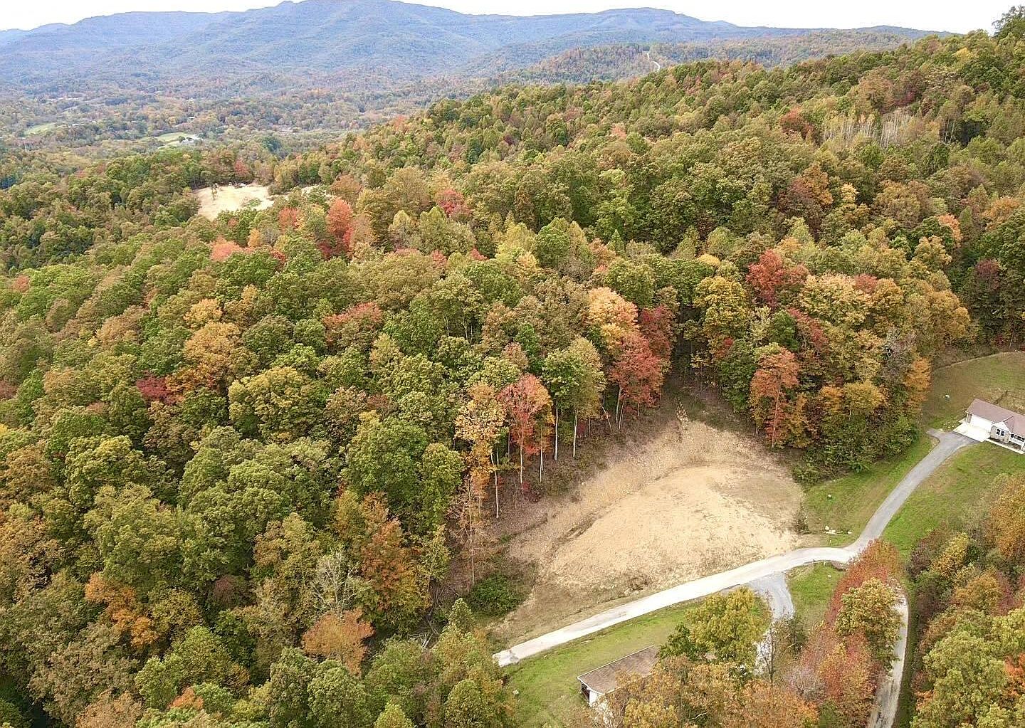 305 Does, Middlesboro, KY 40965 MLS 23020289 Zillow