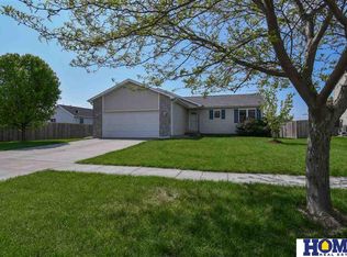 13423 Jamestown St, Waverly, NE 68462