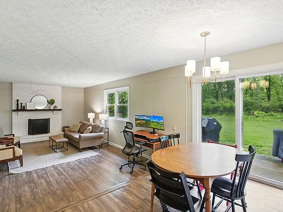5th image of 721 Quailwoods Dr