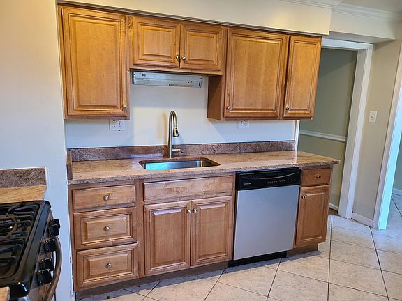 3rd image of 8219 McClelland Pl