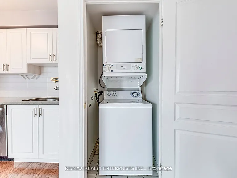 2545 Erin Centre Blvd N #1409 — Photo 17
