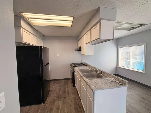 2254 S Riverside Dr APT C, Iowa City, IA 52246