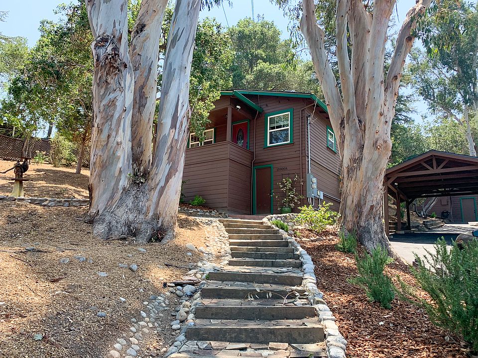 1st image of 15900A Matilija Dr