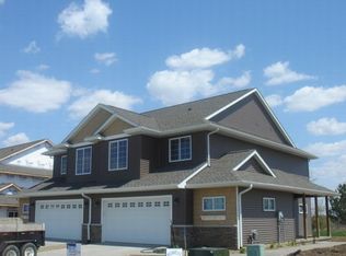 1820 Sara Ct, North Liberty, IA 52317