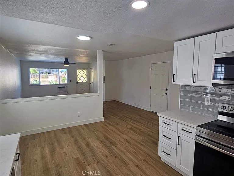226 N Citrus Ave #A — Photo 11
