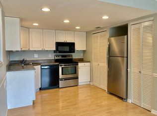 652 Green Jade Dr APT A, Fenton, MO 63026