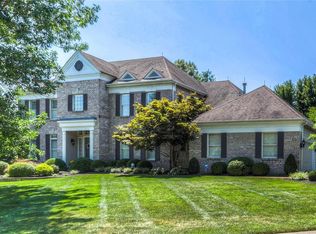 18019 Pine Canyon Ct, Chesterfield, MO