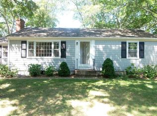 41 Edgewood Rd, Hyannis, MA 02601