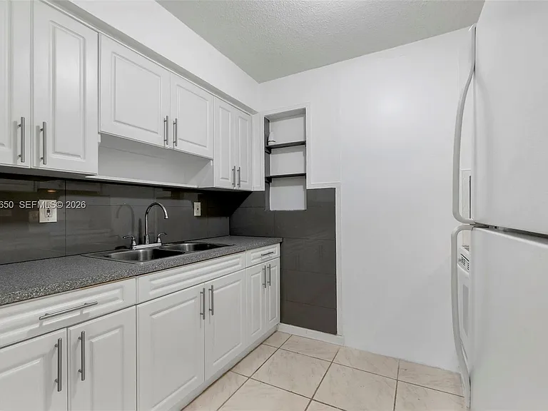 670 NE 130th St #670 — Photo 4