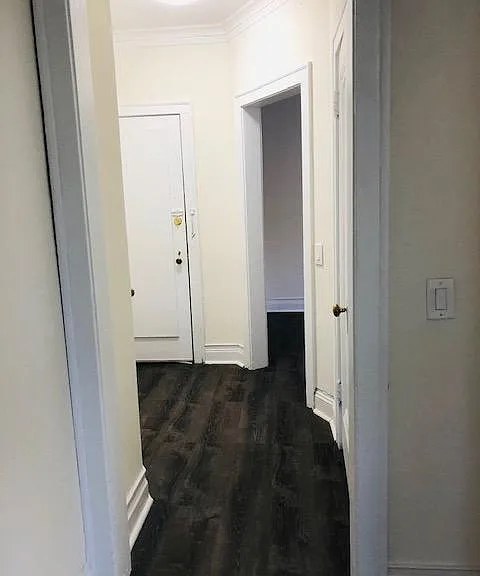 810 Clark St — Photo 6