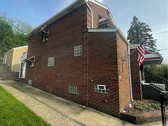 3rd image of 956 Beaver Rd