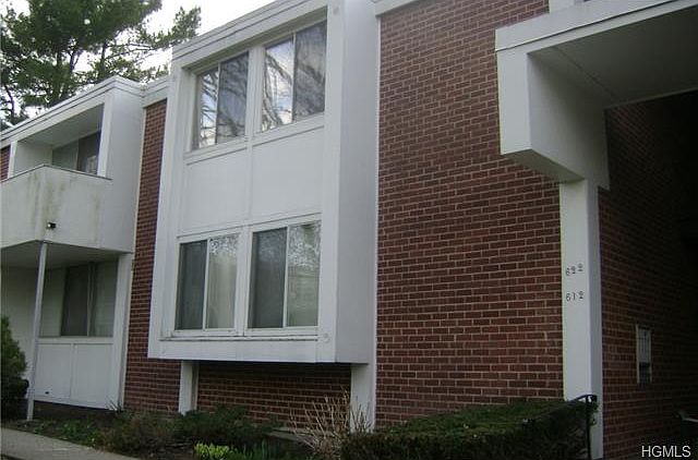 1st image of 622 Colony Dr #622