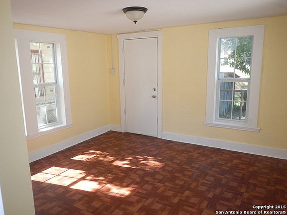 3rd image of 209 Pendleton Ave
