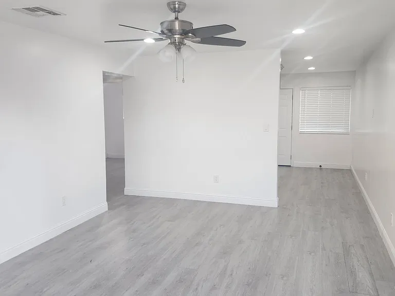 924 Kensington St #D — Photo 14