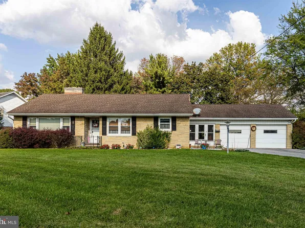 240 Orchard Cir, Greencastle, PA 17225