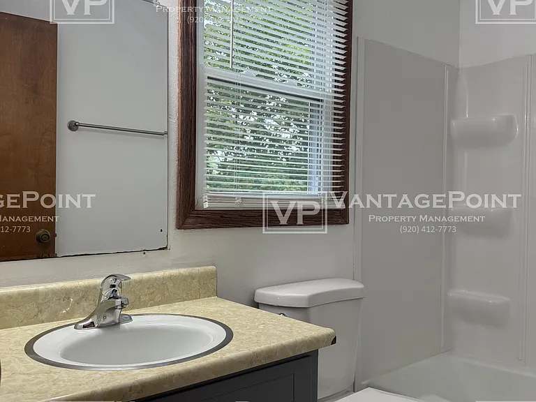 1711 Edgehill Dr — Photo 12