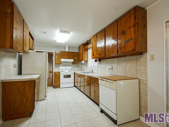 5th image of 1210 S Stacy Ave