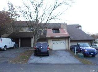 25 Country Club Dr, Florida, NY 10921